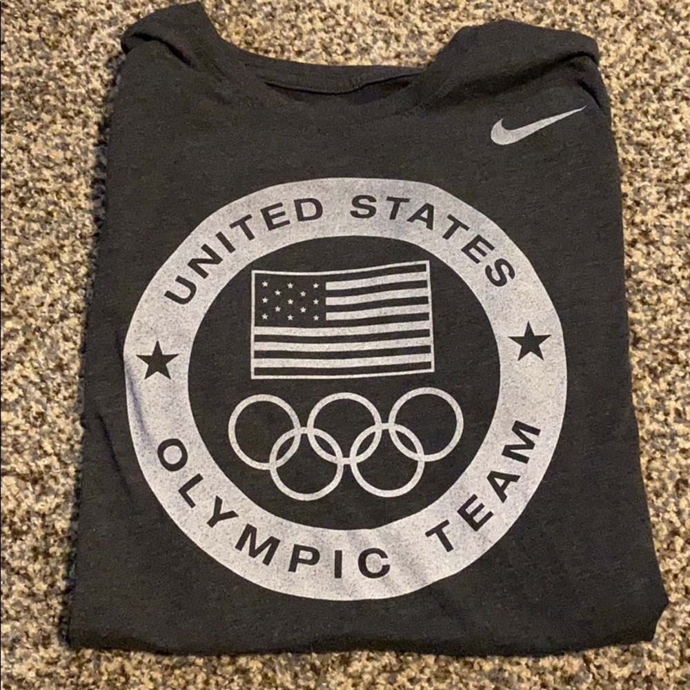 Men’s Nike Dri-fit Olympic T-Shirt - size large